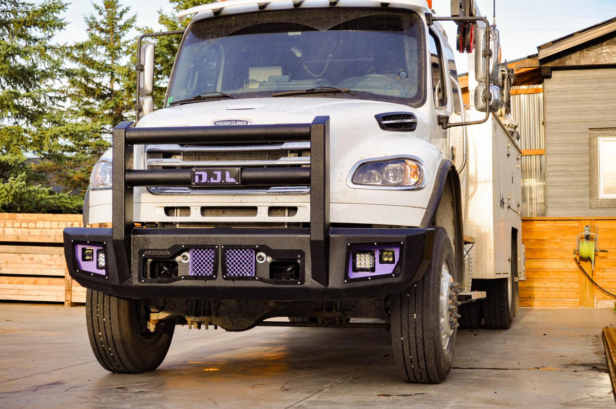 GRIDIRON Freightliner M2 Bull-Bar Front Bumper