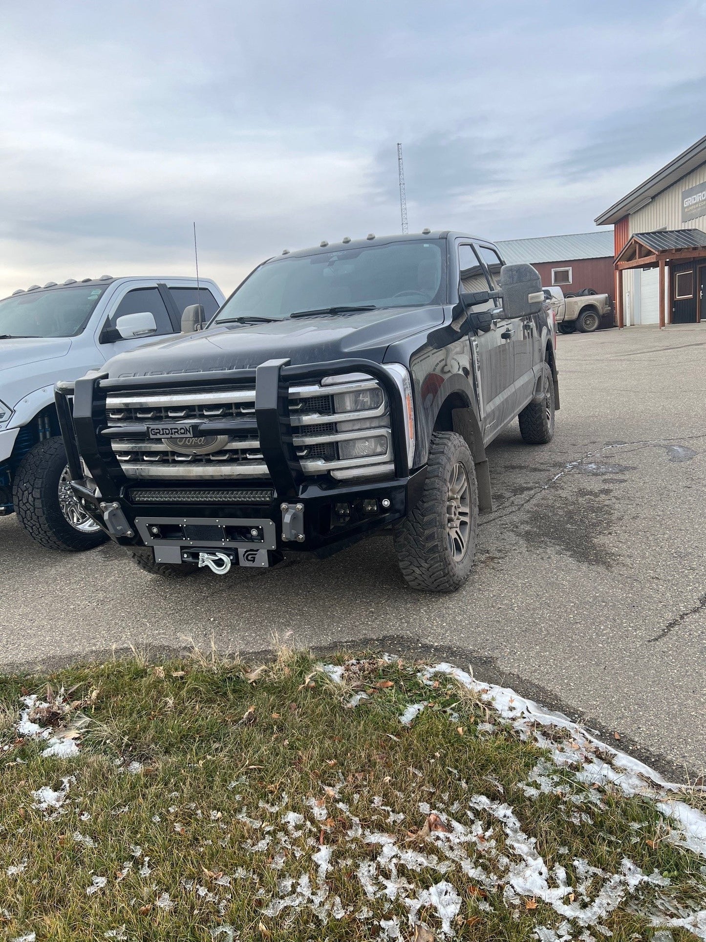 GRIDIRON 2023-2026 Ford F250-F550 Full Tube Winch Front Bumper