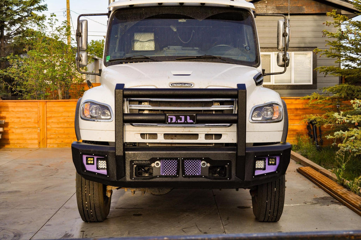 GRIDIRON Freightliner M2 Bull-Bar Front Bumper
